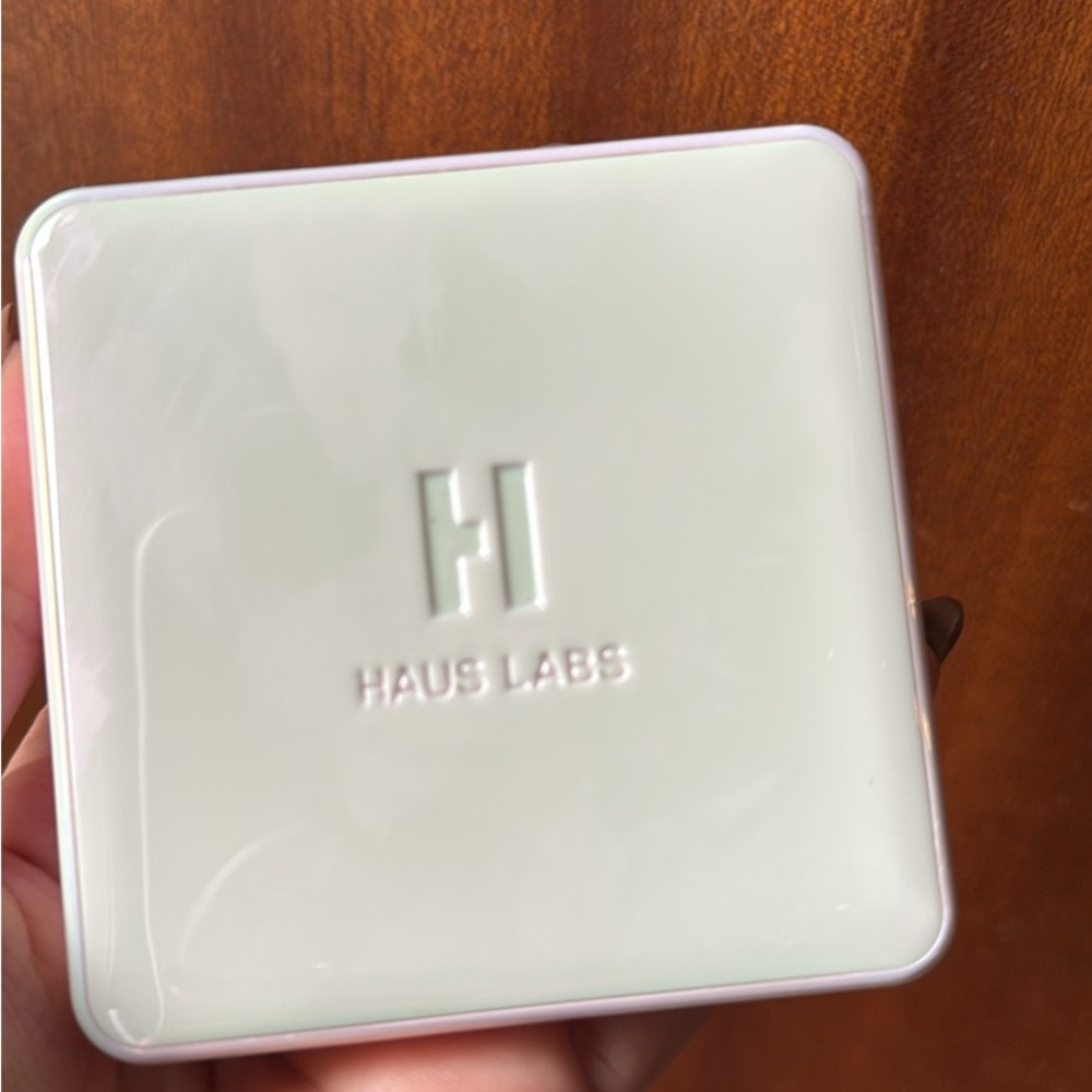 Haus Labs Compact Bronzer